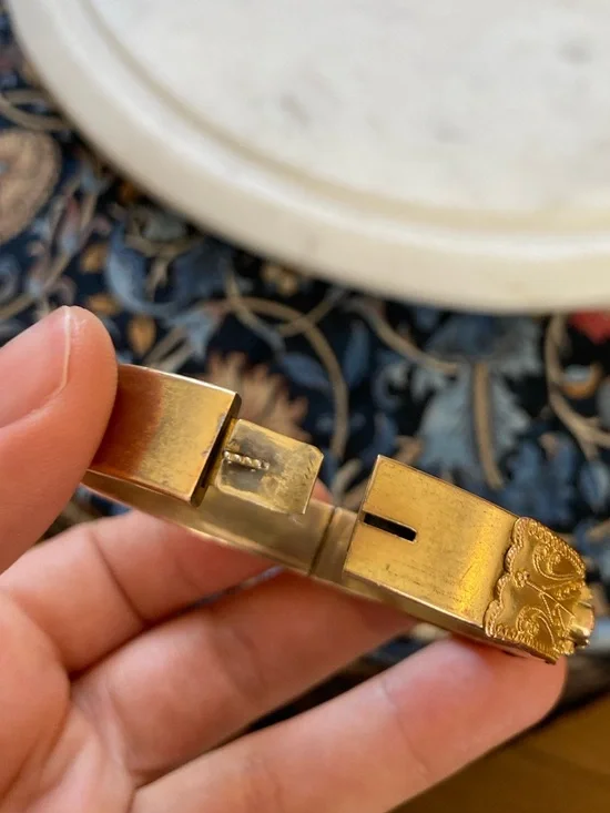 Antique Victorian Ornate Hinged Bangle Bracelet - Picture 9 of 17